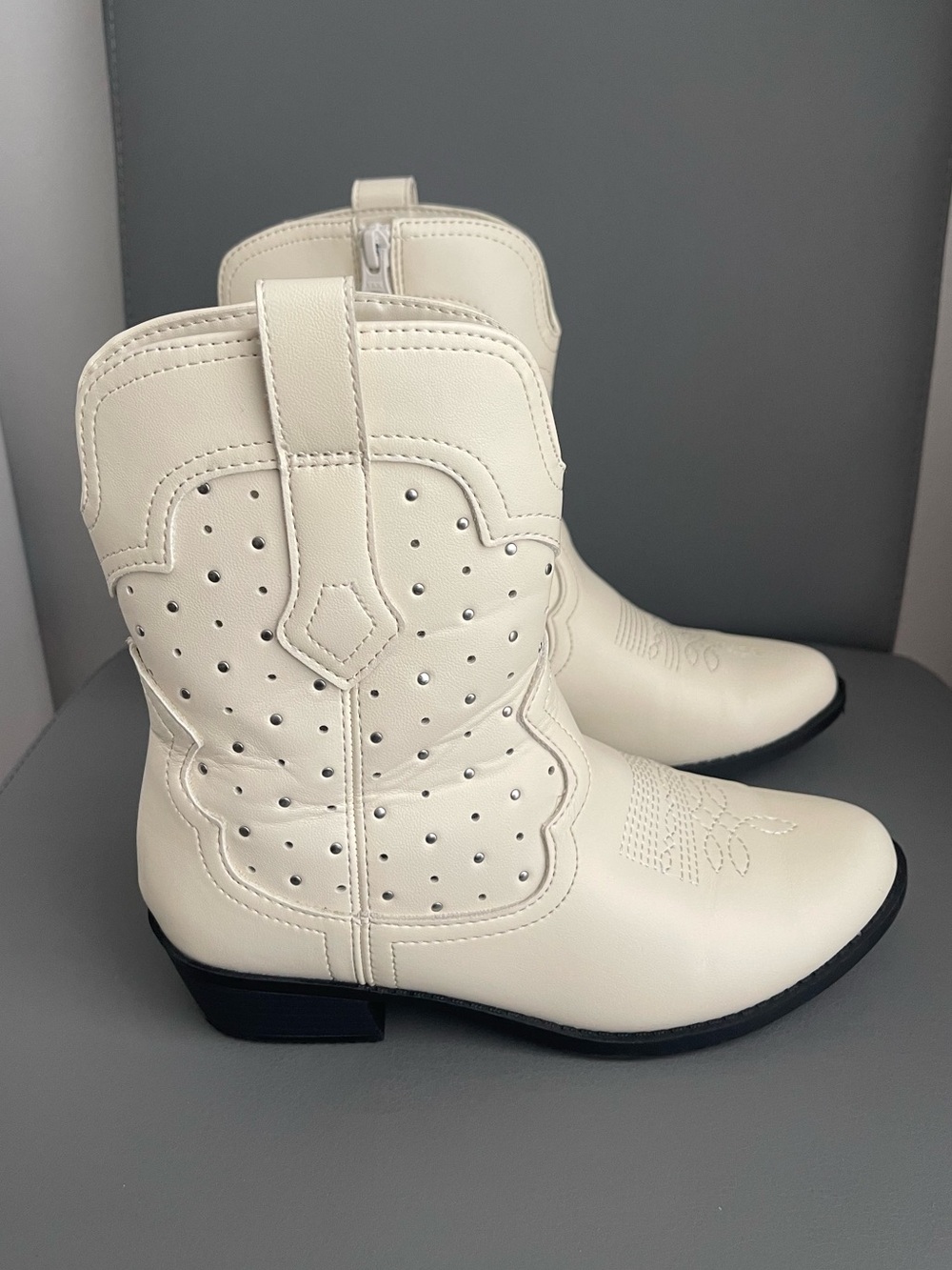 Art Class Kids White Western Boots Side Zip Studded Cowboy Boots Girl Size 3